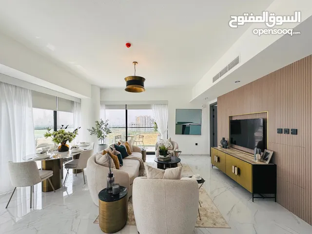*80* تملك شقة فى افخم مناطق عجمان و على ملعب الجولف مباشر وامام شاطئ الزوراء