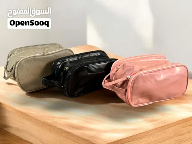 حقيبة مكياج صغيرة