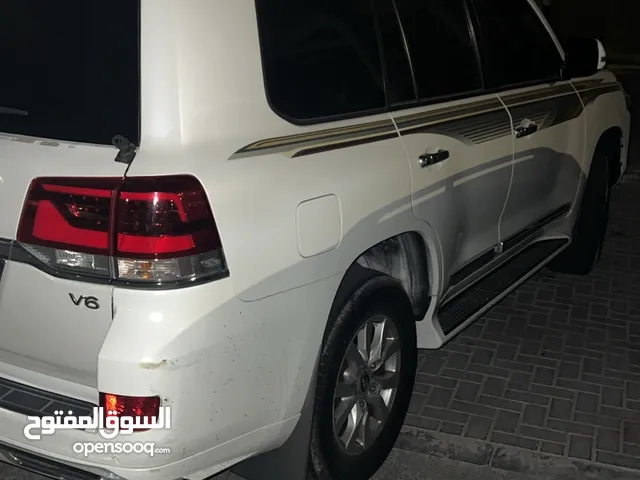 Used Toyota Land Cruiser in Abu Dhabi