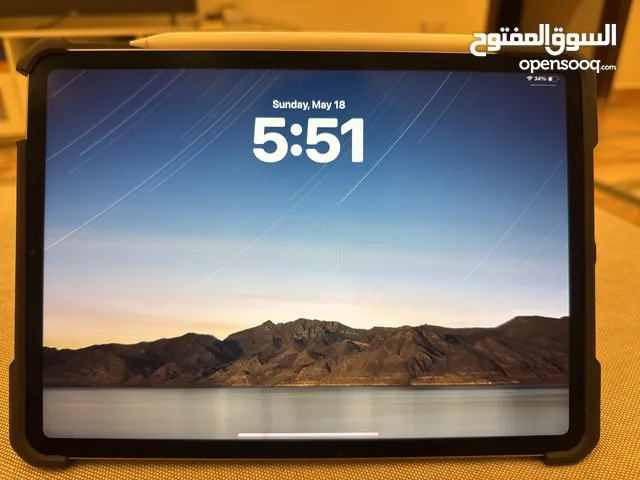 ايباد برو m2! 256,11
