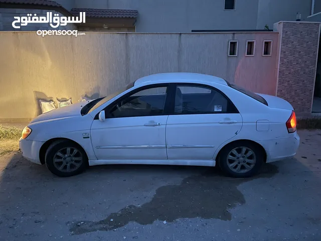 Used Kia Spectra in Tripoli