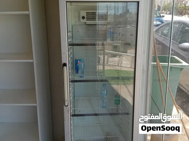 ثلاجه بحاله ممتازة شبه جديده