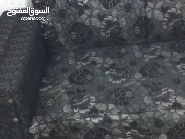 طقم كنب استعمال شخصي بسعل مغري وقابل للتفاوض وعدد مقاعد تسعة