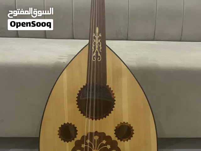 آلة او عازف العود جديد .