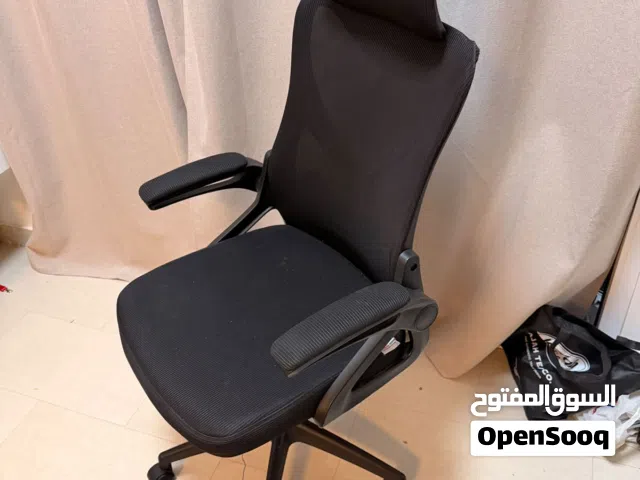 كرسي مكتب مريح جداً من Danube Home للبيع – شبه جديد Very comfortable office chair from Danube Home