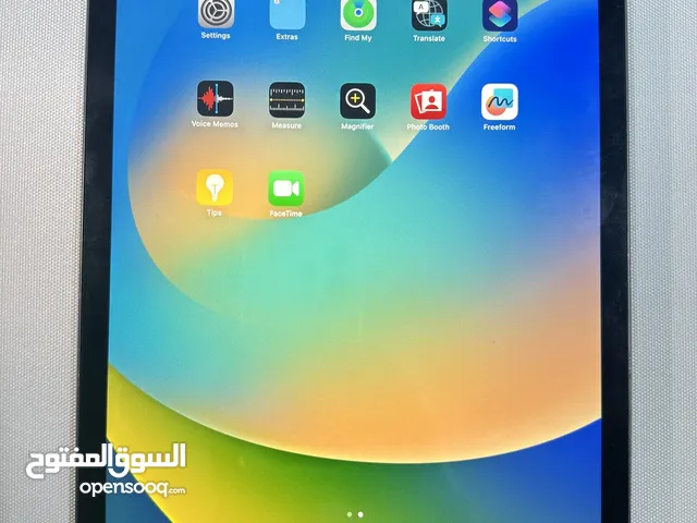 Apple iPad 8 128 GB in Muscat