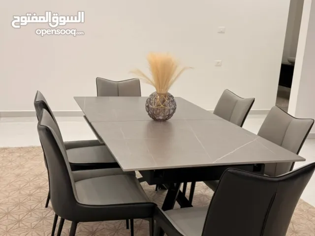 طاولة سفرة مودرن/ سيراميك كراسي جلد قوي وسميك