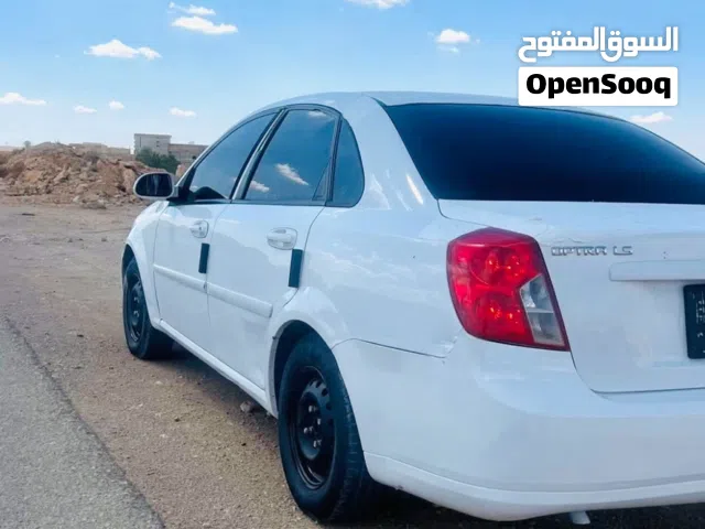 2013 شيفروليه اوبترا Standard