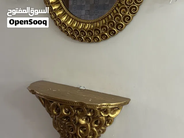 مرايا و طاوله