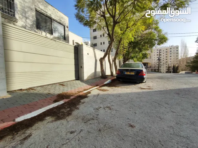 30 m2 Studio Apartments for Rent in Ramallah and Al-Bireh Ein Munjid