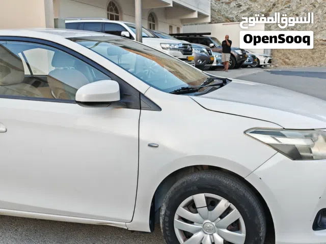 TOYOTA YARIS GOOD CONDITION