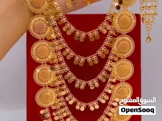 *طقم كرسي جابر مطلي بماء الذهب عيار 21 – تصميم خليجي فاخر*  تميّزي بإطلالة راقية بطابع خليجي