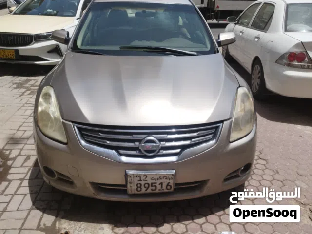 2012 نيسان التيما SL