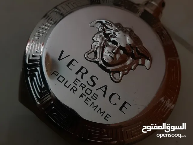 زجاجة عطر Versace Eros أصلية – فاضية للبيع زجاجة عطر فاخرة من Versace Eros تصميم أنيق وراقي –
