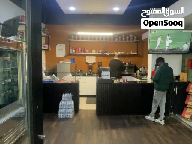 قهوه للبيع كامله جميع المعدات مكان في شارع الجمهوريه