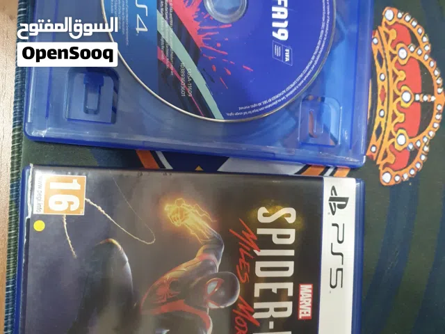 سيدة بلاستيشن5 سبايدر وسيدة فيفا 19 بلاستيشن4 مستعملين