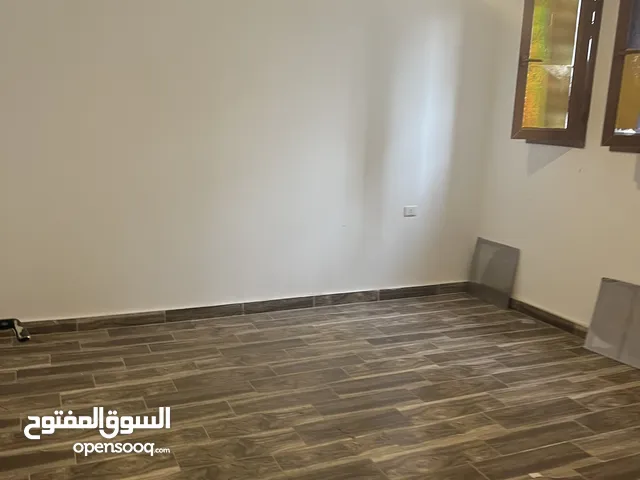 140 m2 3 Bedrooms Townhouse for Rent in Tripoli Khallet Alforjan