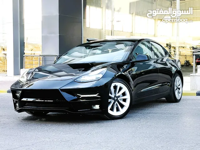 تيسلا 2023 model 3 بوز لامبرغيني بحالة الوكالة لون اسود ملوكي للبيع بسعر لقطة