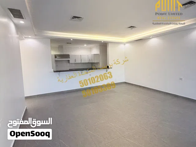 250 m2 5 Bedrooms Apartments for Rent in Hawally Salwa