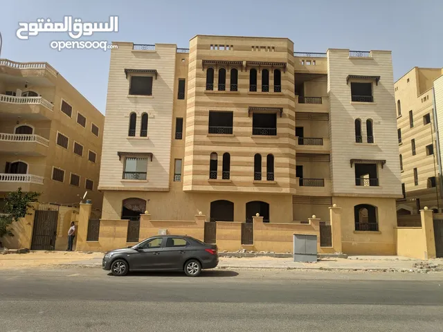 217 m2 4 Bedrooms Apartments for Sale in Qalubia El Ubour