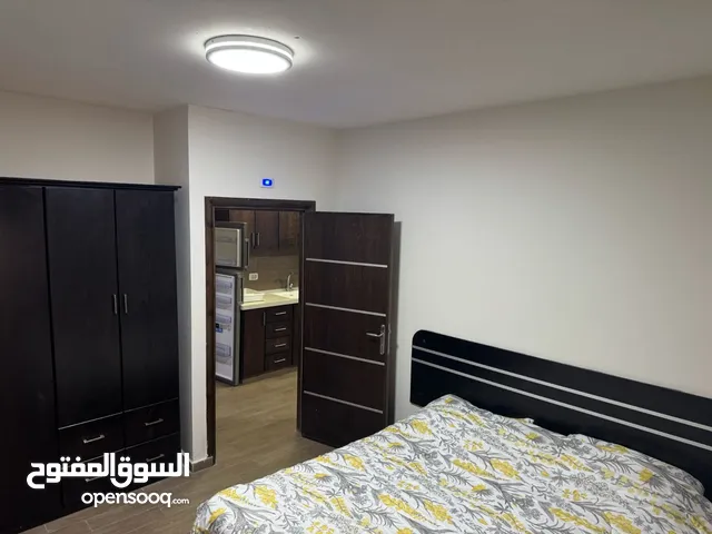 لستوديو بحالة جيدة