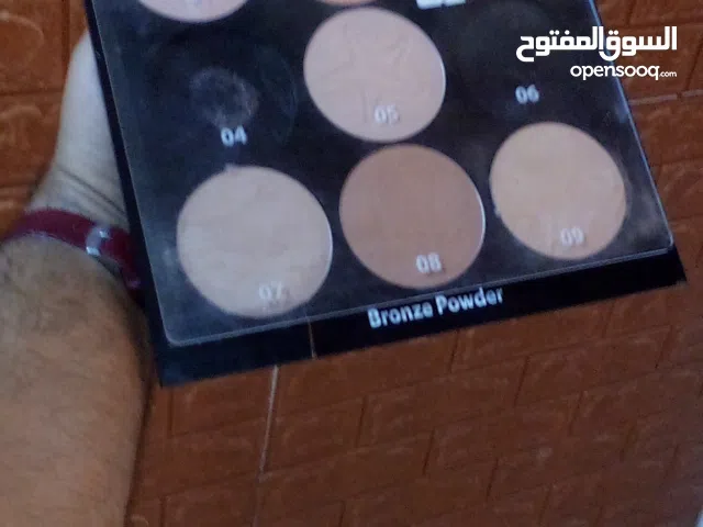 مكياجات اوروبيه مستعمله شيء بسيط بارخص الاسعار