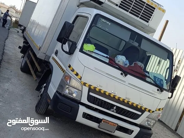 Chiller Six wheel Truck for rent