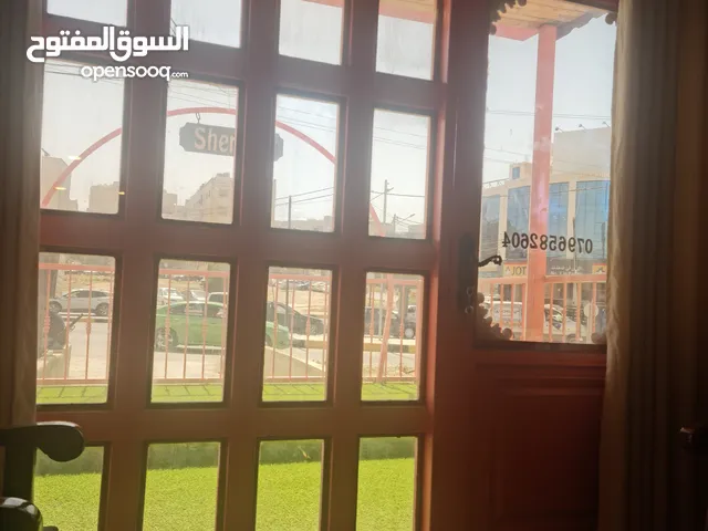 صالون سيدات مجهز بالكامل على الشارع الرئيسي مساحه 11 متر
