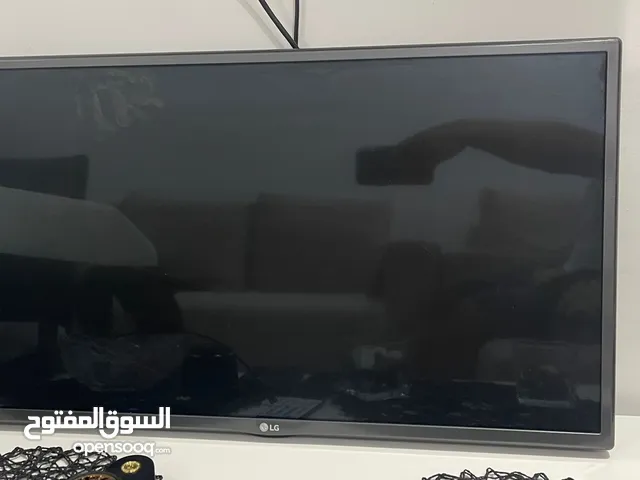 LG LED 32 inch TV in Al Ahmadi