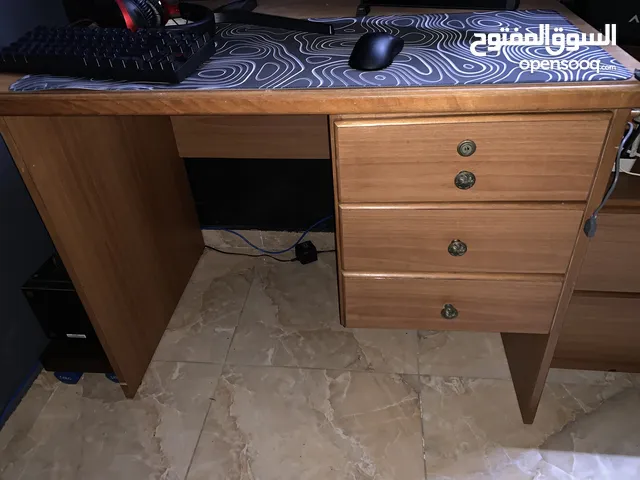 مكتب خشب لاتيه 18 ملبس فورمايكا وخزانة جوارير