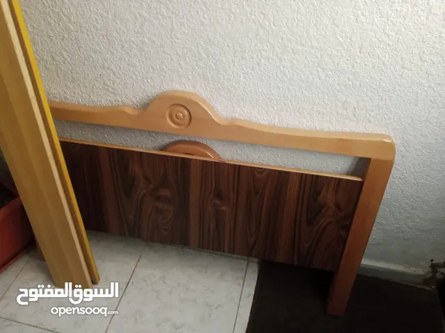 تخت مفرد ونص