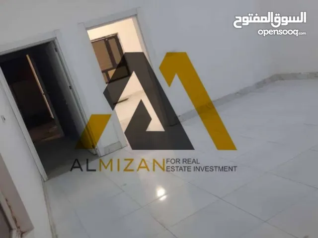 180 m2 2 Bedrooms Townhouse for Rent in Basra Al Mishraq al Jadeed