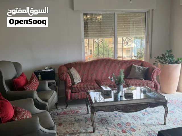 للبيع – طقم صالون كلاسيك بحالة جيدة جدا