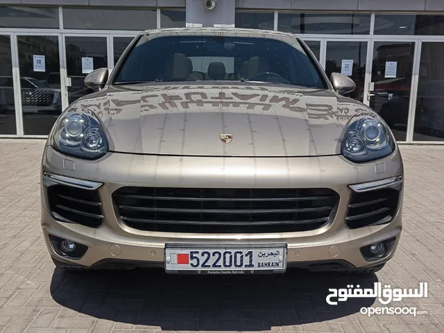 Porsche Cayenne 2015 in Muharraq