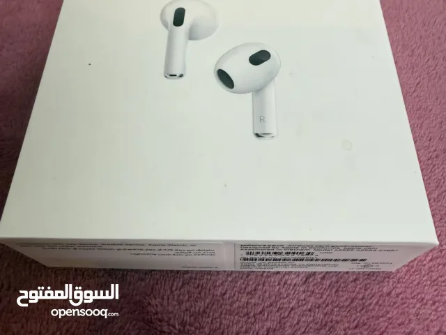 سماعات ابل، ايربودز الجيل الثالث شبة جديدة مع كامل الاغراض تنبية السماعات اصلية بضمان سنتين من ابل