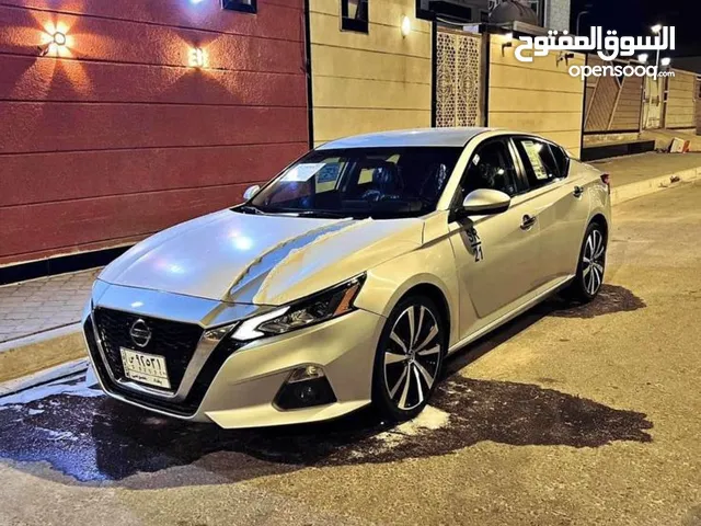 Used Nissan Altima in Basra