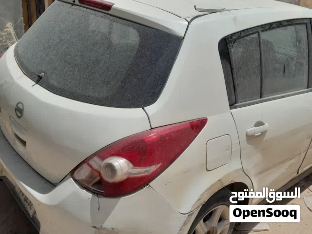 2008 نيسان تيدا