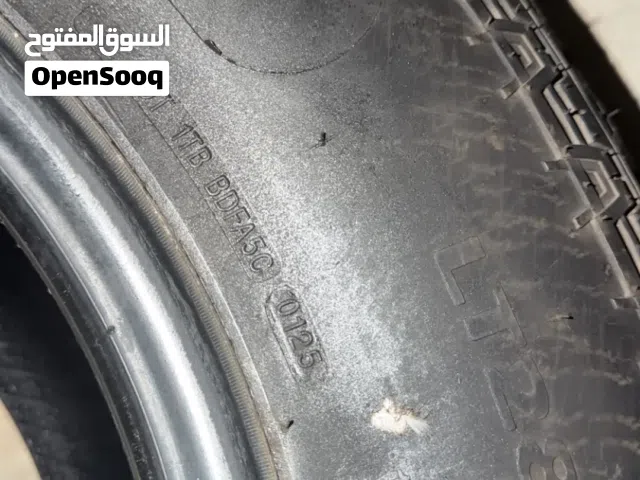 التواير امورهن فوق طيبه اخو الجديد مديل 25 مستخدمات اقل من سنه ما يشكن من شي ابداً نص حجري