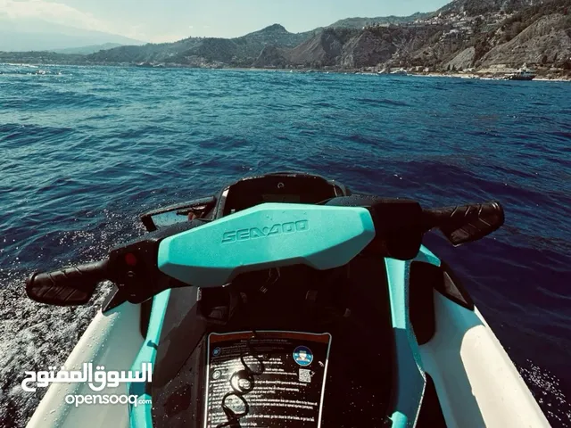 (جتسكي للايجار)استمتع بأفضل مغامرة مائية مع تأجير الجتسكي