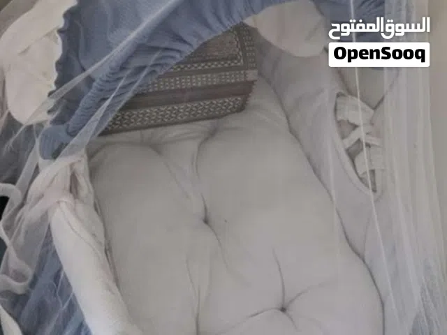 سرير من اطفال الصغار