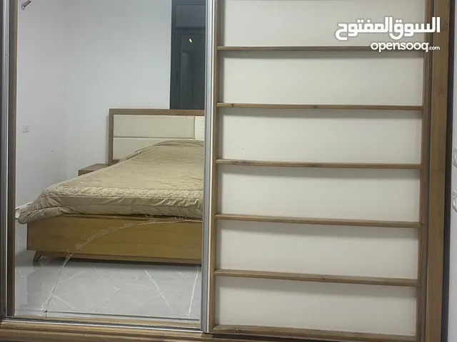 غرفة نوم خشب بلوط + خزانة اطفال ثلاث دفات
