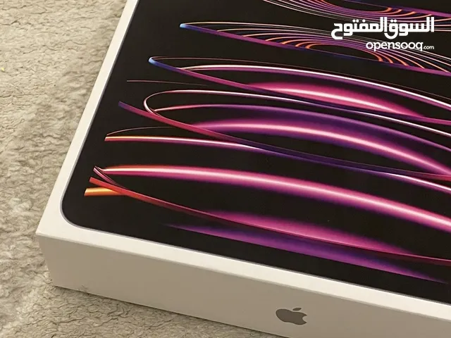 ايباد ابل برو M2، لون رصاصي غامق، شاشة بحجم 12.9 انج، سعة 128GB، وايفاي فقط.