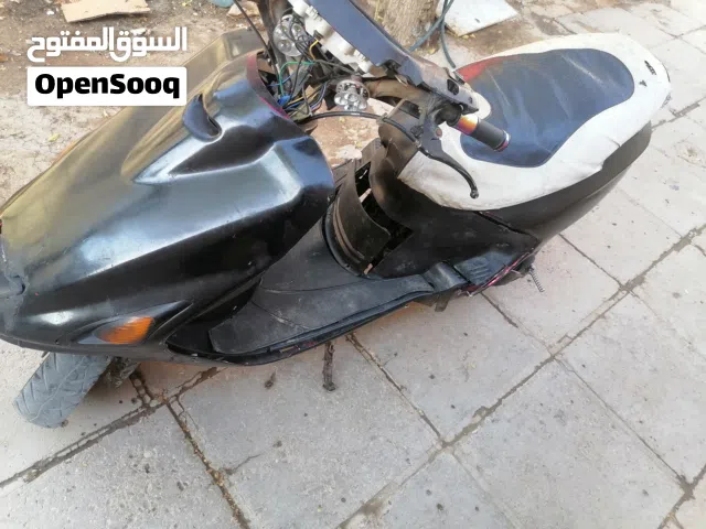 فراشه فحل مستعمله محرك طابوكه دراجه نضيفه