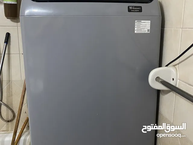 غسالة أوتوماتيك نظيفة ( سامسونج ) استعمال خفيف سنه واحده فقط