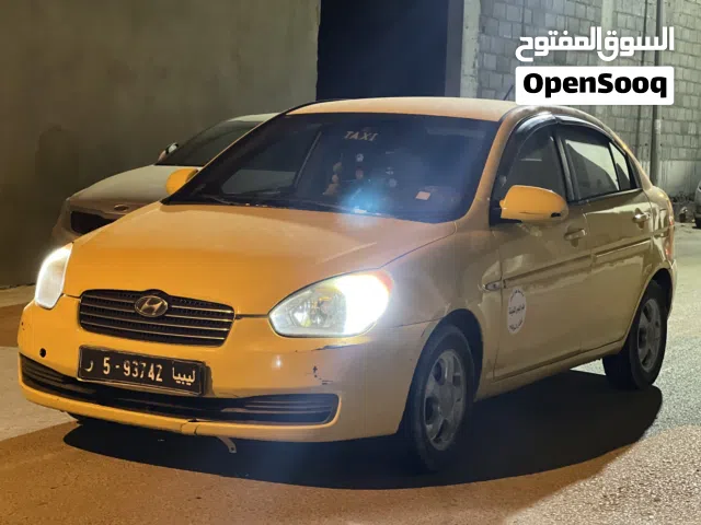 2008 هيونداي فيرنا Standard