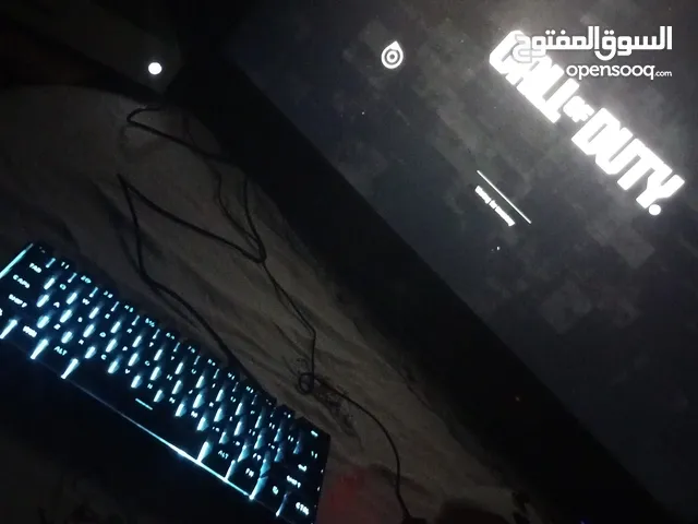 اكس بوكس ون اس للبدل على بلايستيشن 4 أو اشي منيح