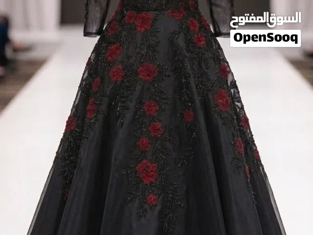 فستان سهره راقي جدا تم تفصيله فالعين محل مودان