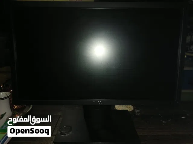 شاشه ديل 1080p 60fps شاشه 24" نظيفه استعمال خفيف ما فيها شي مع اسلاكها وسلك display port