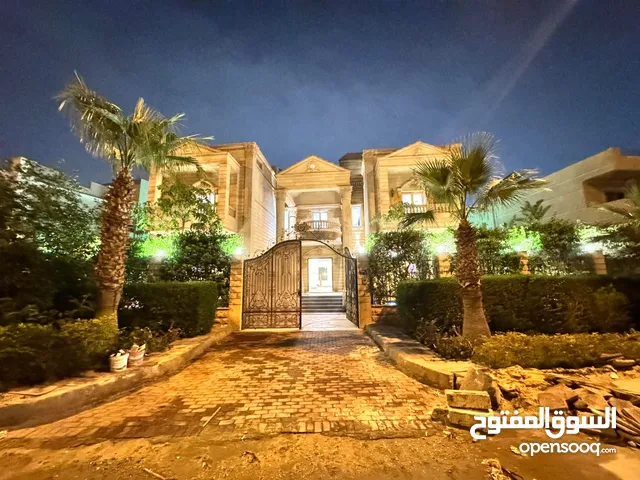 750 m2 5 Bedrooms Villa for Sale in Giza 6th of October