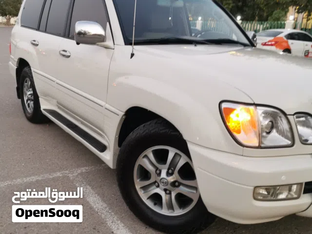 لعشاق لكزس LX470 نظيف جدا